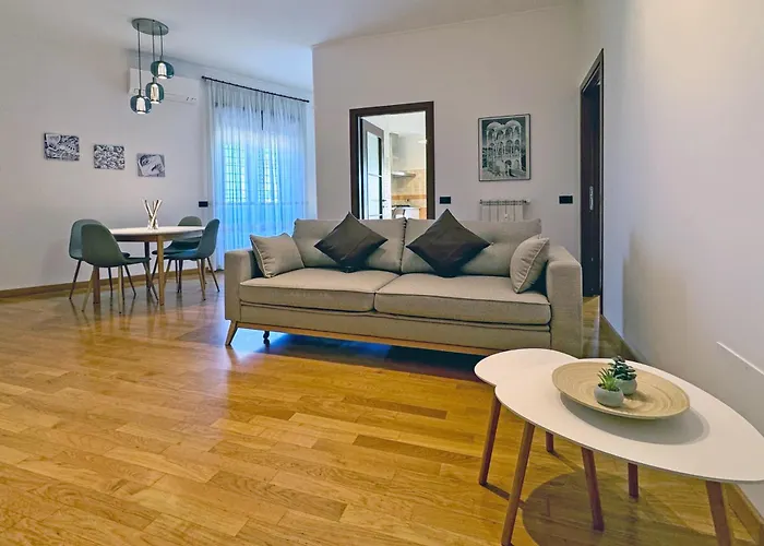 Escher's Penthouse On Nomentana Daire